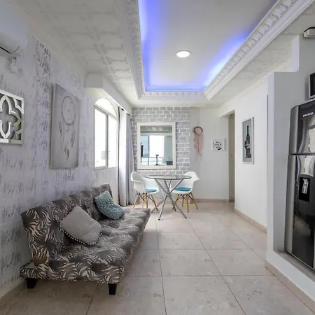 Apartamento Apartasuites Con Vista Al Mar *